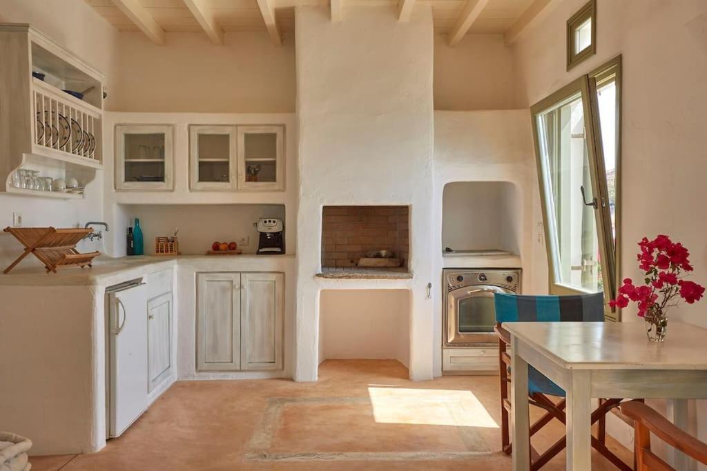 Ochre Dream, Beach Front & Sunset Villa Naousa 외부 사진