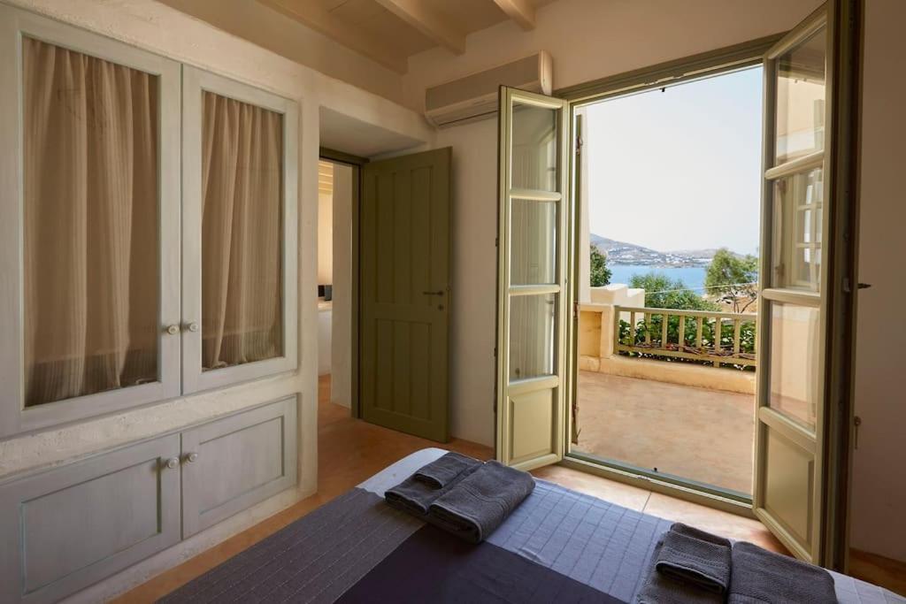 Ochre Dream, Beach Front & Sunset Villa Naousa 외부 사진