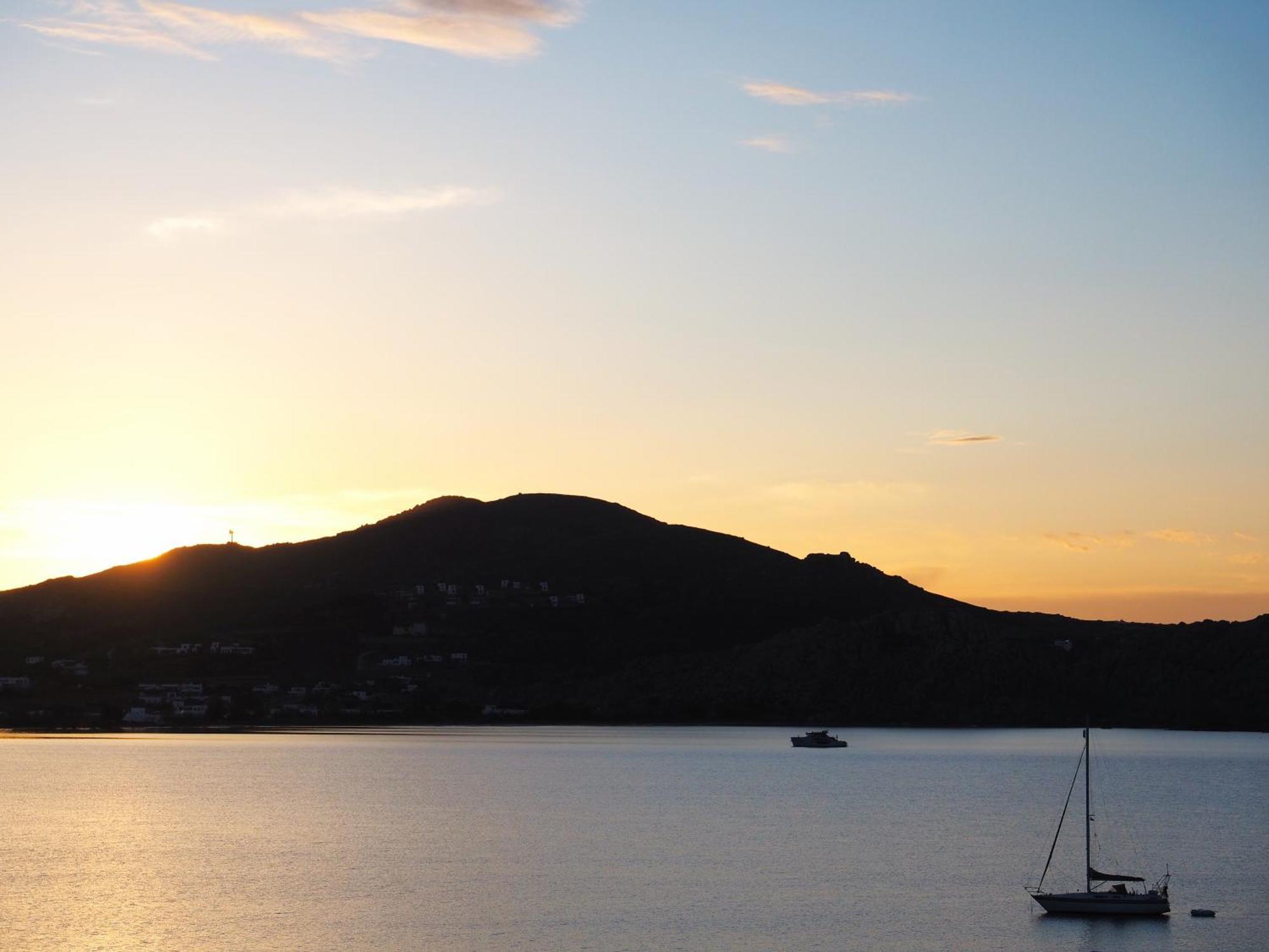 Ochre Dream, Beach Front & Sunset Villa Naousa 객실 사진